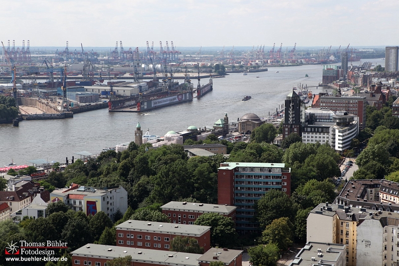 Hamburg Landungsbrücken von oben IMG_2736.jpg