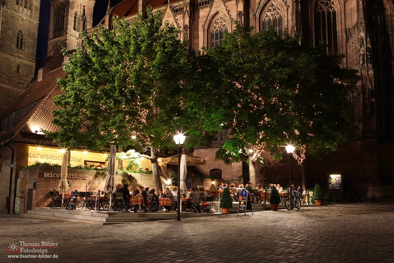 Nuernberg Bratwursthausle bei Nacht_IMG_4474.jpg
