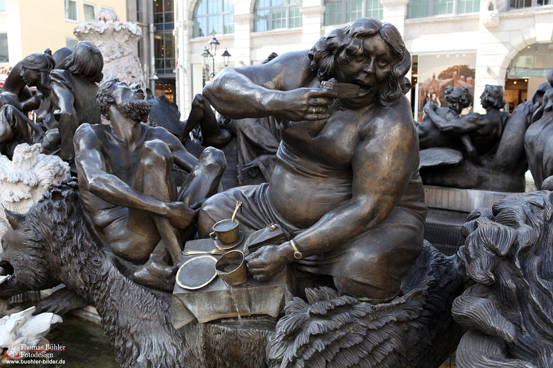 Nuernberg Brunnen_IMG_4217.jpg