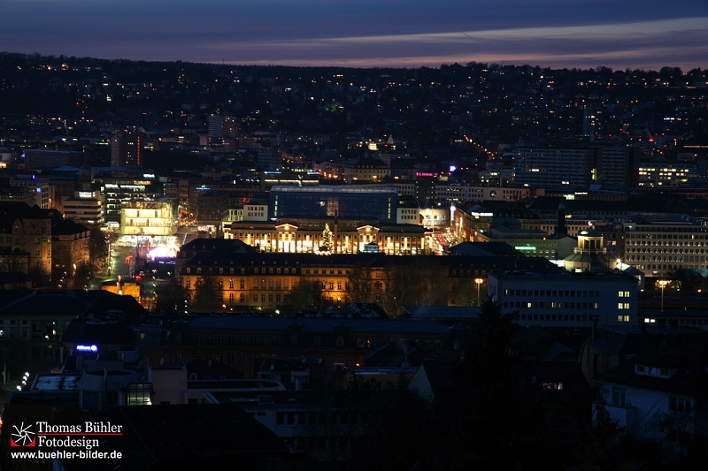 Stuttgart Blick auf den Schlossplatz bei Nacht IMG_6636.jpg