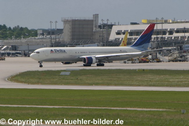 0002_Flughafen Stuttgart_©IMG_7009.jpg