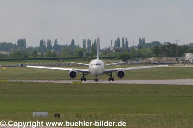 0002_Flughafen Stuttgart_©IMG_7032.jpg